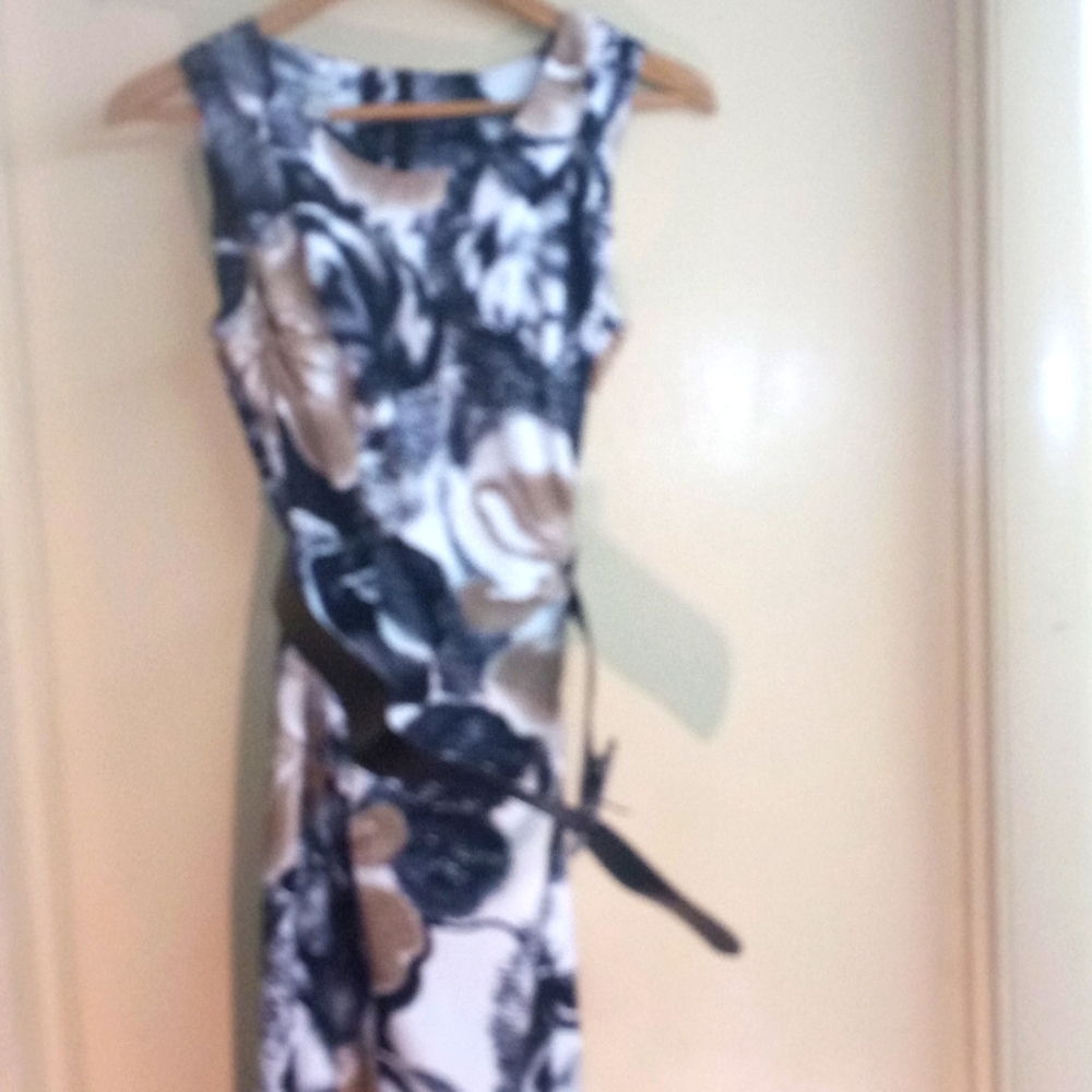 Beautiful print dress size medium